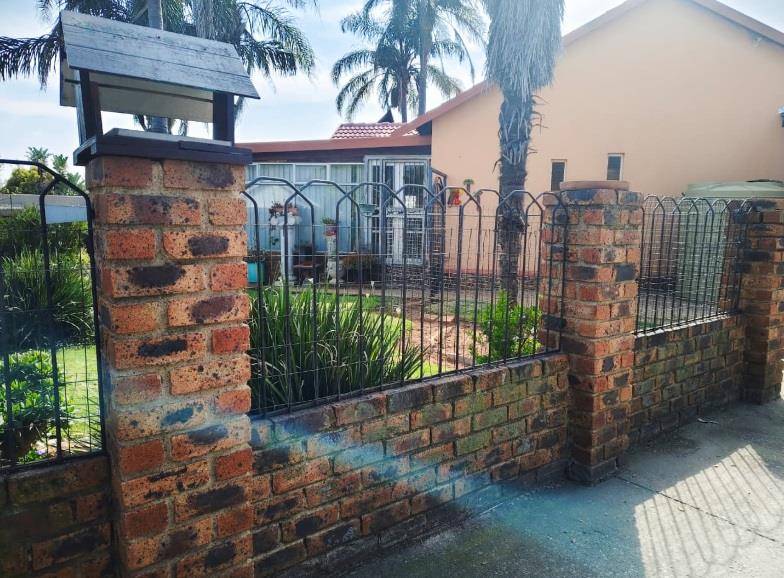 4 Bedroom Property for Sale in Norkem Park Gauteng