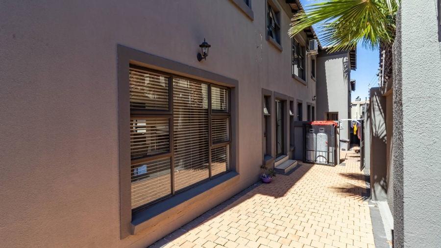 4 Bedroom Property for Sale in Meyersdal Gauteng