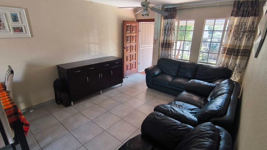 1 Bedroom Property for Sale in Albertsdal Gauteng