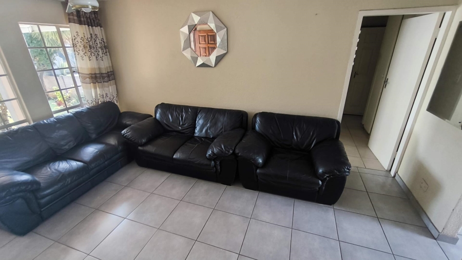 1 Bedroom Property for Sale in Albertsdal Gauteng