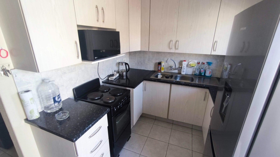 1 Bedroom Property for Sale in Albertsdal Gauteng