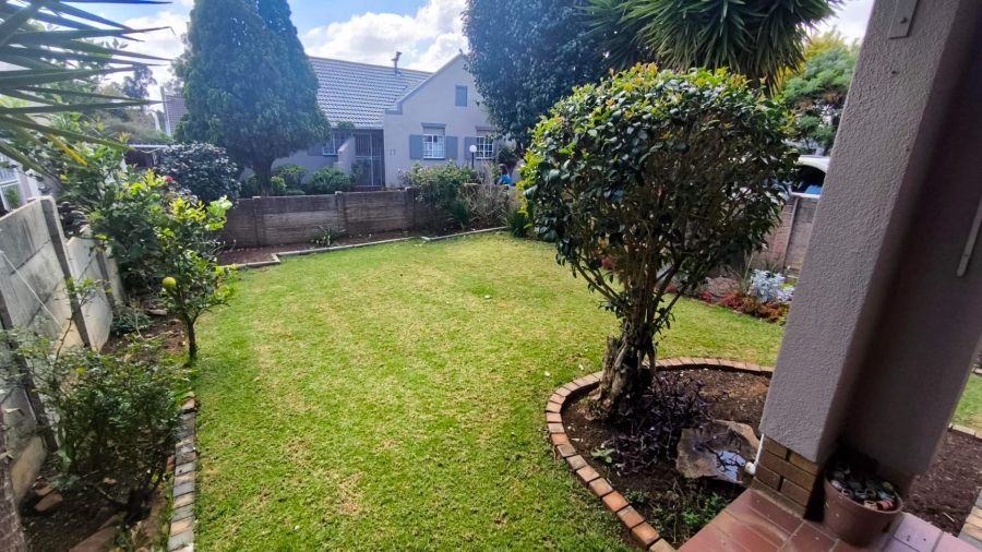 1 Bedroom Property for Sale in Albertsdal Gauteng