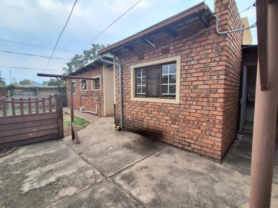5 Bedroom Property for Sale in Daspoort Gauteng