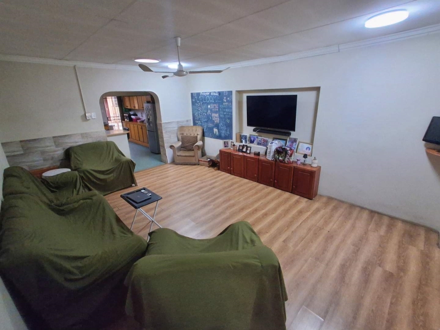 5 Bedroom Property for Sale in Daspoort Gauteng