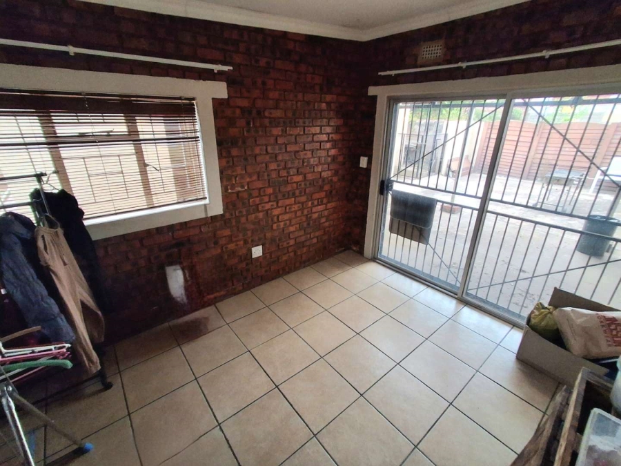 5 Bedroom Property for Sale in Daspoort Gauteng