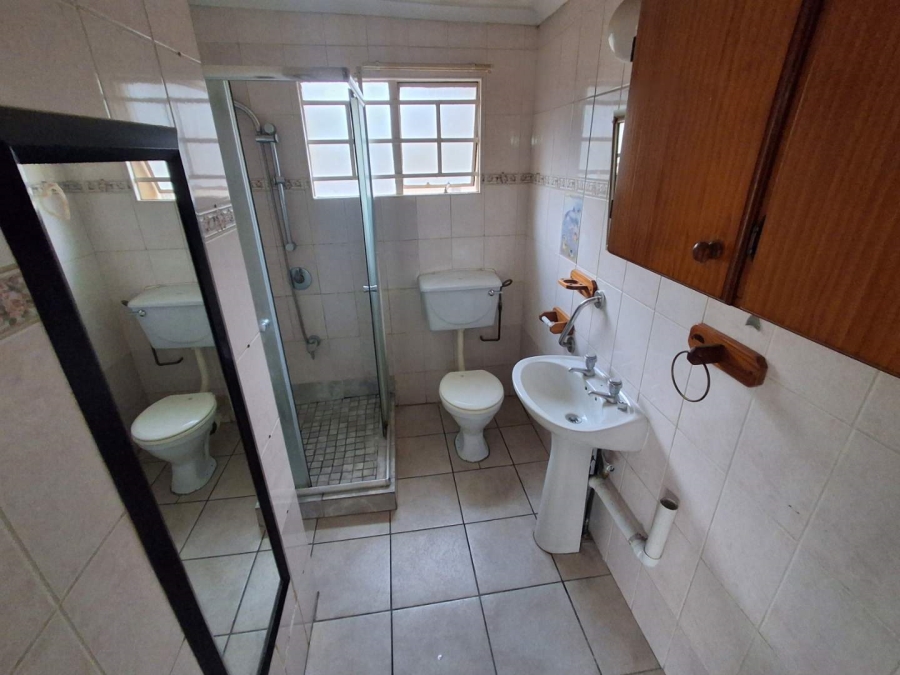 5 Bedroom Property for Sale in Daspoort Gauteng