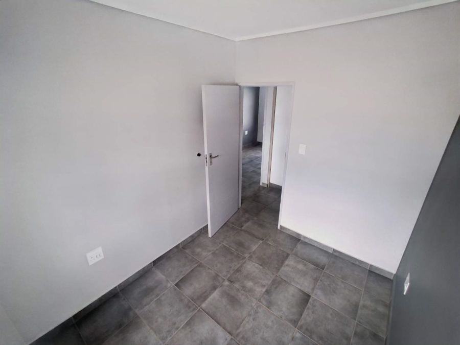 4 Bedroom Property for Sale in Lotus Gardens Gauteng