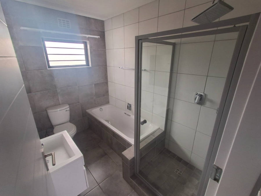 4 Bedroom Property for Sale in Lotus Gardens Gauteng