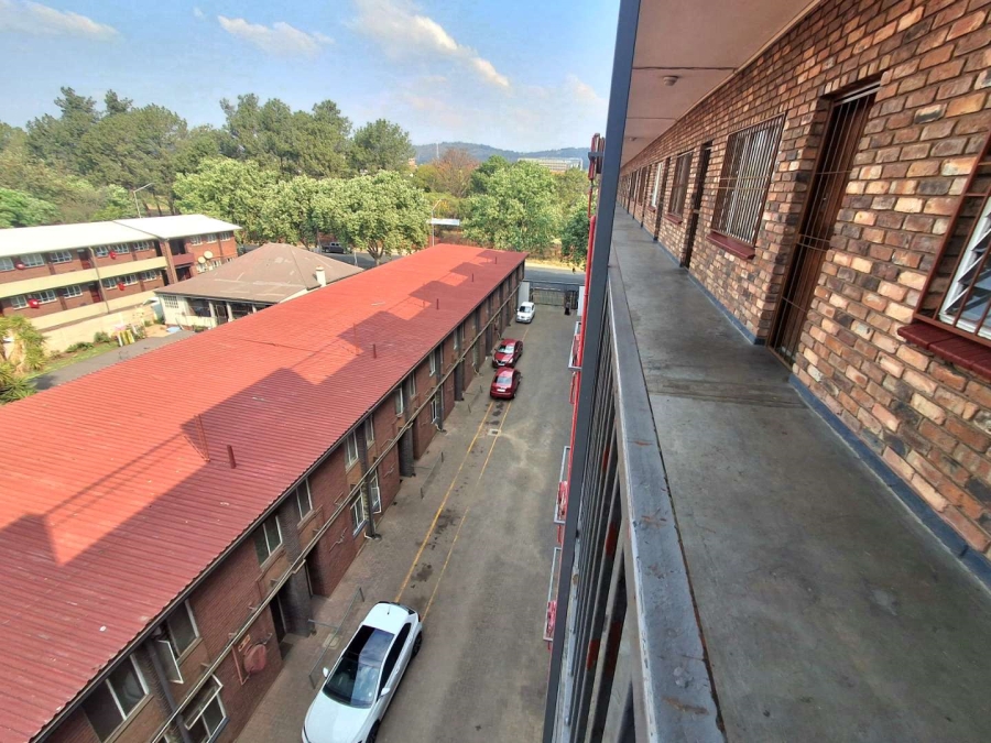 1 Bedroom Property for Sale in Pretoria West Gauteng