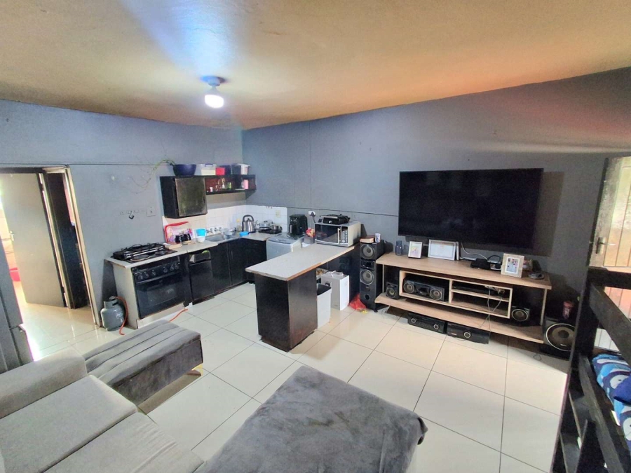 1 Bedroom Property for Sale in Pretoria West Gauteng