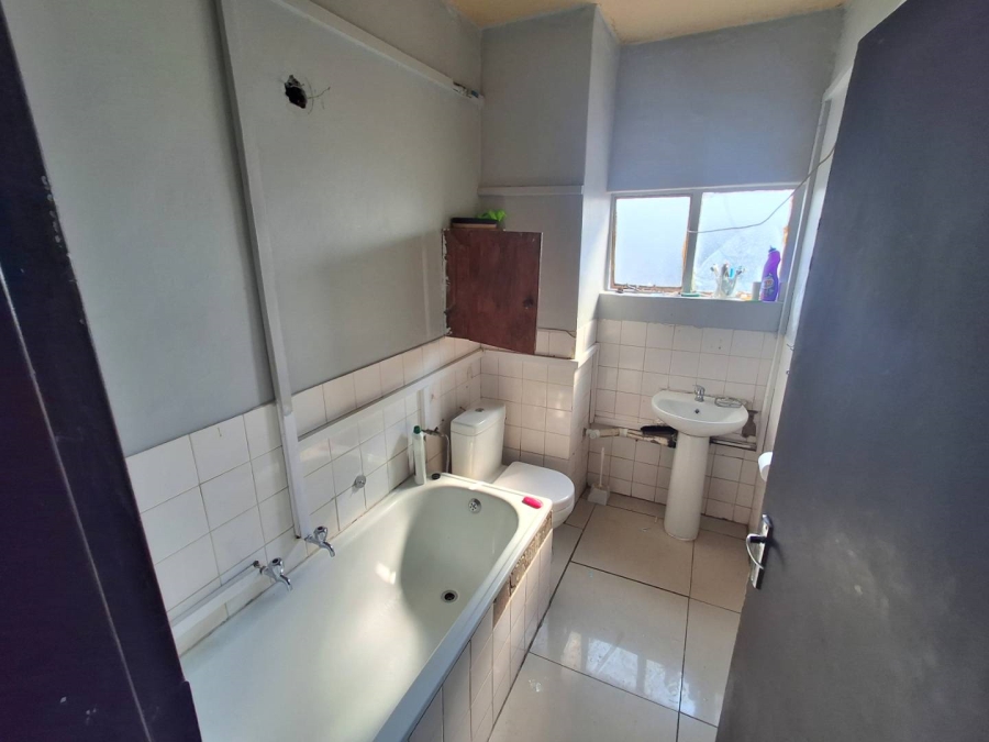 1 Bedroom Property for Sale in Pretoria West Gauteng