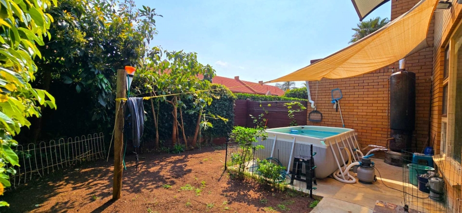 3 Bedroom Property for Sale in Die Wilgers Gauteng