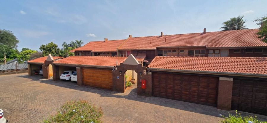 3 Bedroom Property for Sale in Die Wilgers Gauteng