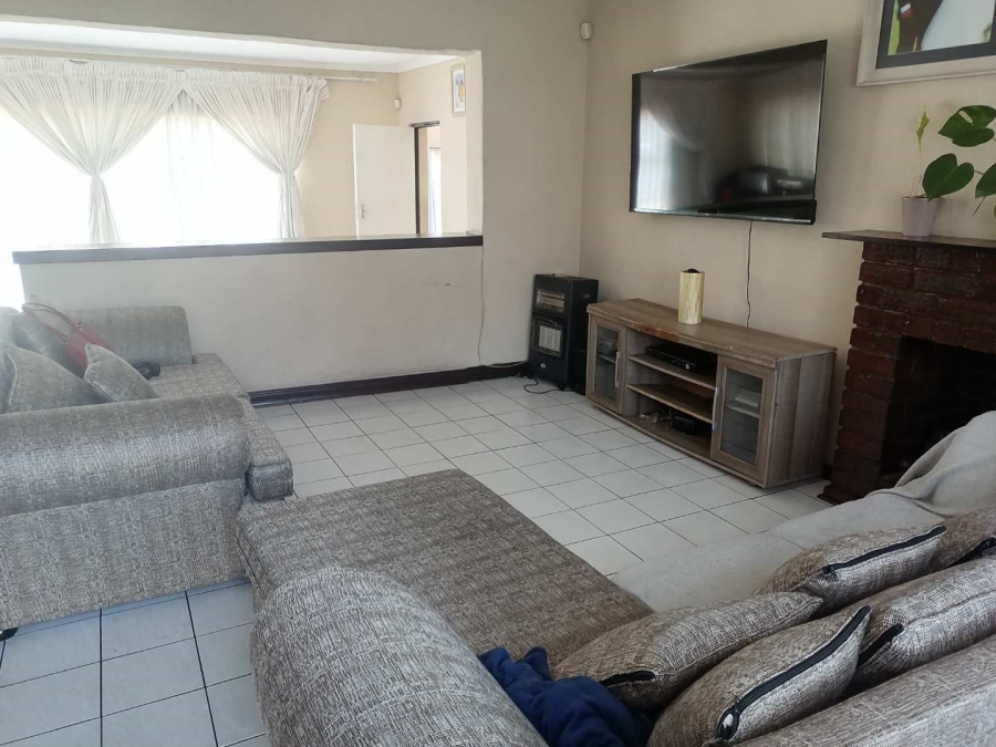 4 Bedroom Property for Sale in The Hill Gauteng