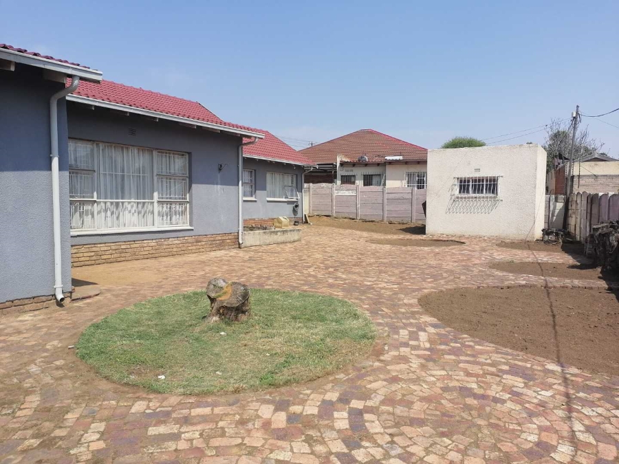 4 Bedroom Property for Sale in The Hill Gauteng
