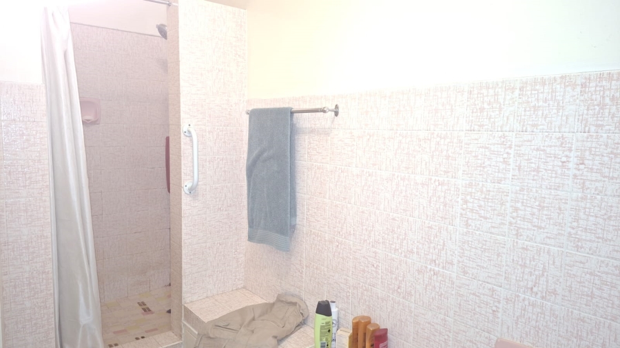 To Let 1 Bedroom Property for Rent in Glenhazel Gauteng