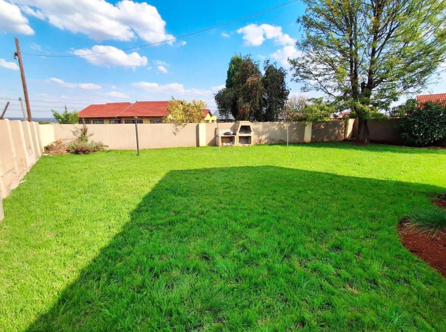 3 Bedroom Property for Sale in Dawn Park Gauteng