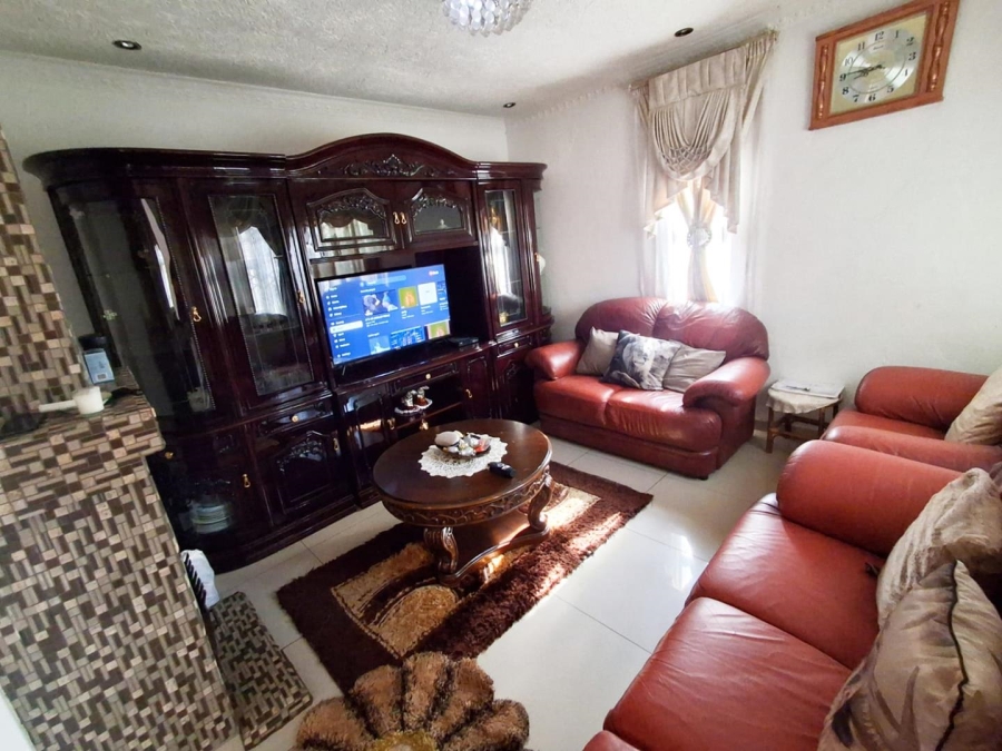 3 Bedroom Property for Sale in Dawn Park Gauteng