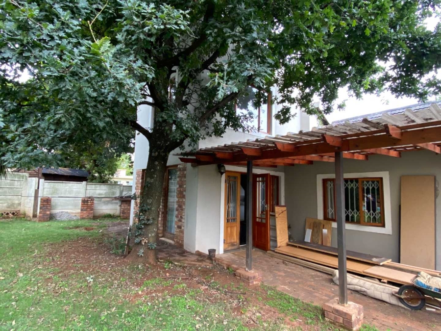 To Let 1 Bedroom Property for Rent in Florida Park Gauteng