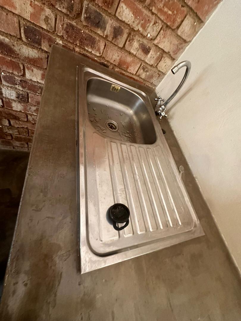 To Let 1 Bedroom Property for Rent in Florida Park Gauteng