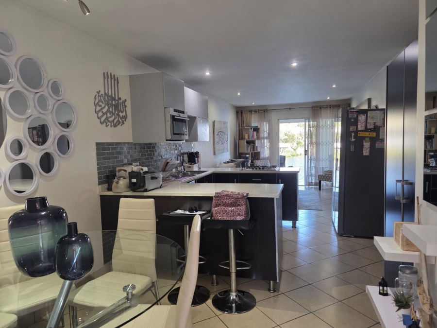2 Bedroom Property for Sale in Erasmus Park Gauteng