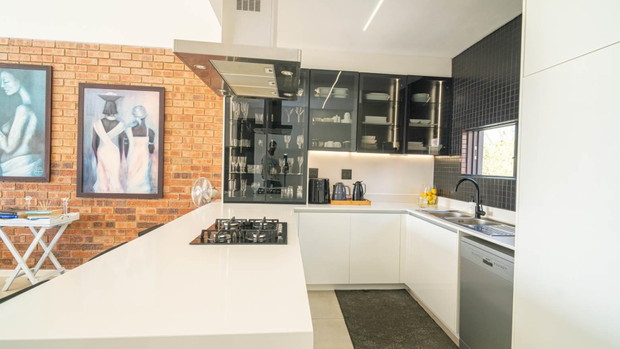 2 Bedroom Property for Sale in Broadacres Gauteng