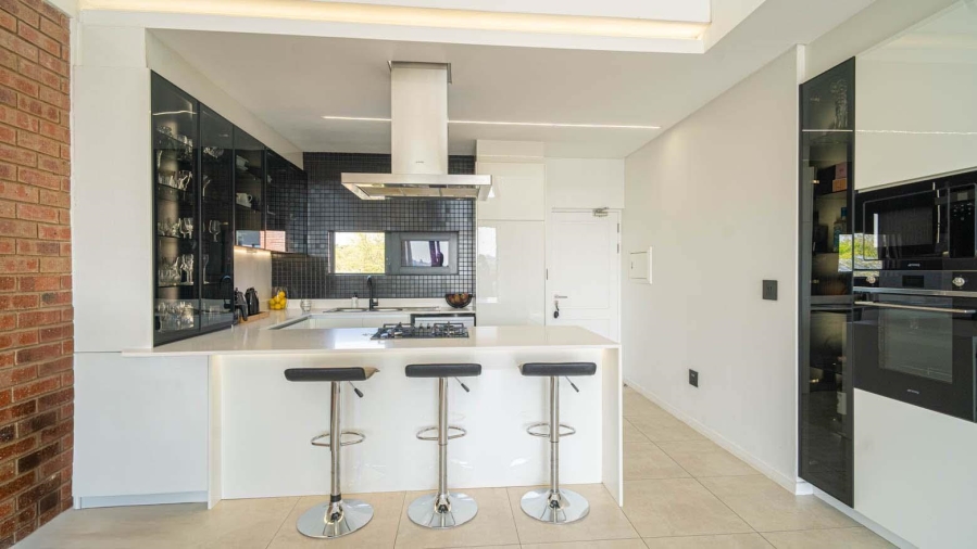 2 Bedroom Property for Sale in Broadacres Gauteng