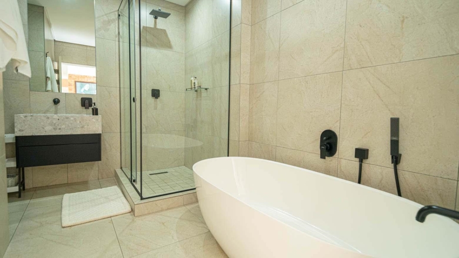 2 Bedroom Property for Sale in Broadacres Gauteng