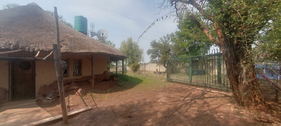 To Let 2 Bedroom Property for Rent in Zwavelpoort Gauteng