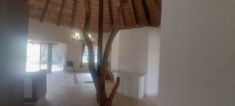 To Let 2 Bedroom Property for Rent in Zwavelpoort Gauteng