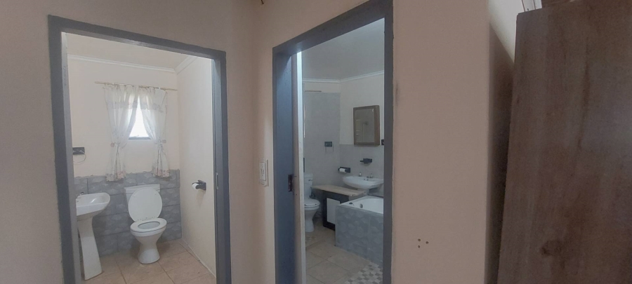 To Let 2 Bedroom Property for Rent in Zwavelpoort Gauteng
