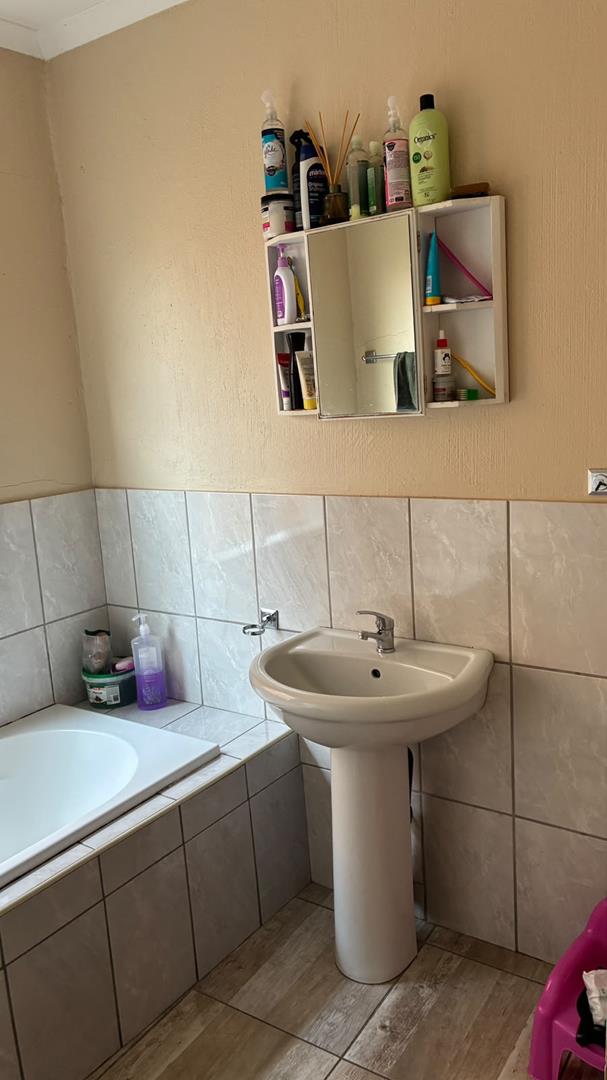 2 Bedroom Property for Sale in Honeydew Gauteng