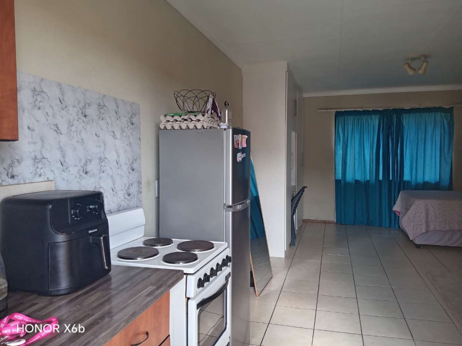 1 Bedroom Property for Sale in Lotus Gardens Gauteng