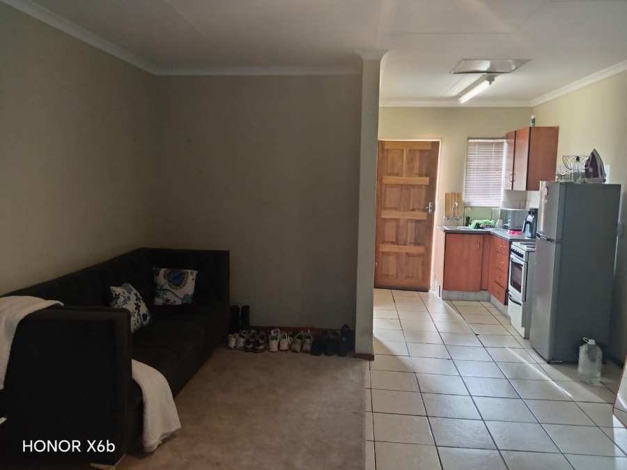 1 Bedroom Property for Sale in Lotus Gardens Gauteng