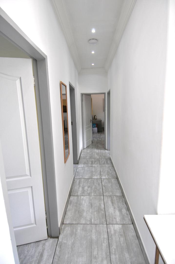 To Let Commercial Property for Rent in Menlo Park Gauteng