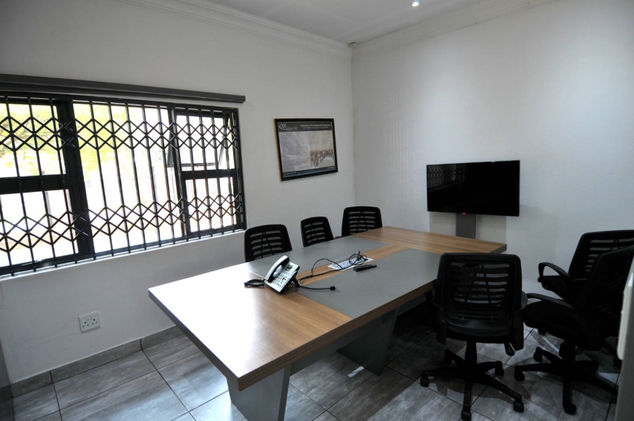 To Let Commercial Property for Rent in Menlo Park Gauteng