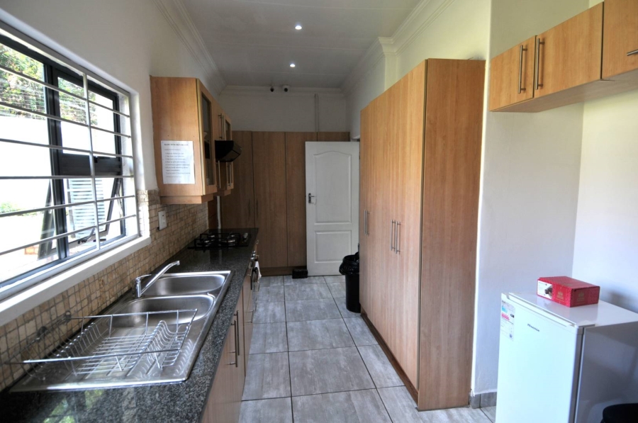 To Let Commercial Property for Rent in Menlo Park Gauteng