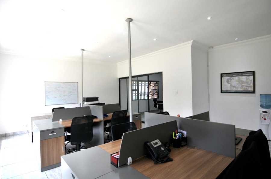 To Let Commercial Property for Rent in Menlo Park Gauteng