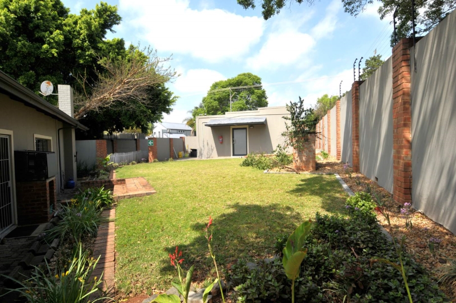 To Let Commercial Property for Rent in Menlo Park Gauteng