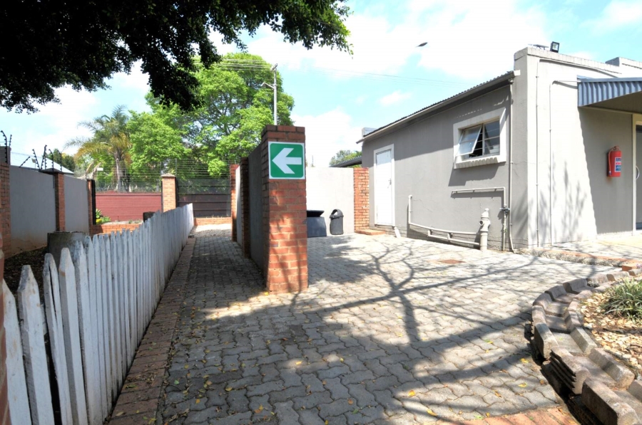 To Let Commercial Property for Rent in Menlo Park Gauteng