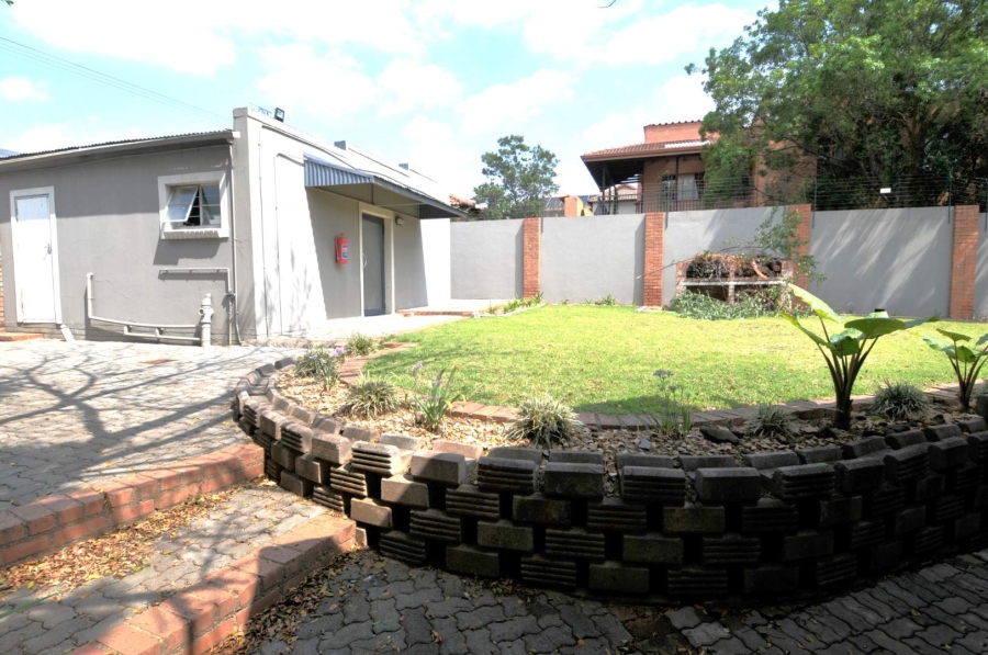 To Let Commercial Property for Rent in Menlo Park Gauteng