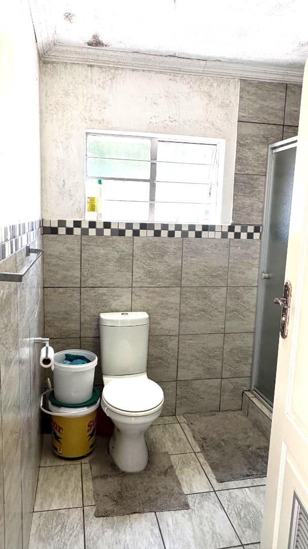 To Let Commercial Property for Rent in Menlo Park Gauteng