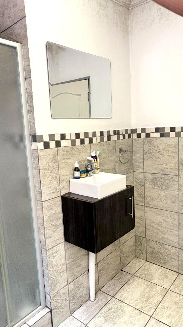 To Let Commercial Property for Rent in Menlo Park Gauteng