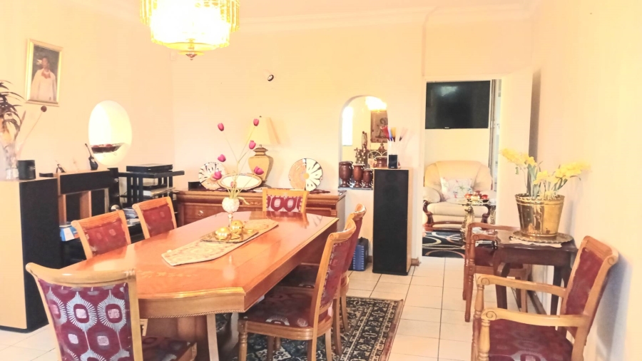 4 Bedroom Property for Sale in Lombardy East Gauteng