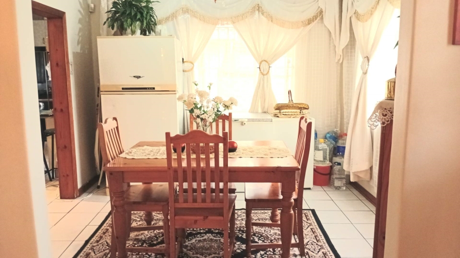 4 Bedroom Property for Sale in Lombardy East Gauteng