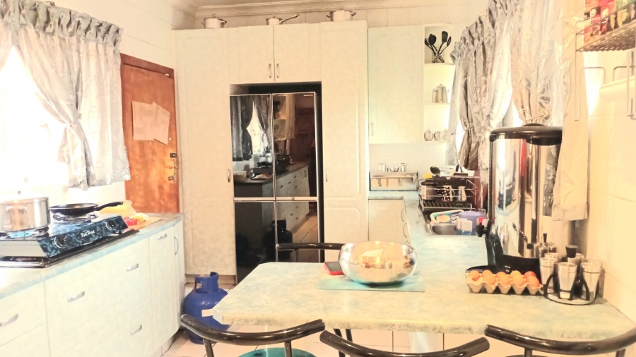 4 Bedroom Property for Sale in Lombardy East Gauteng