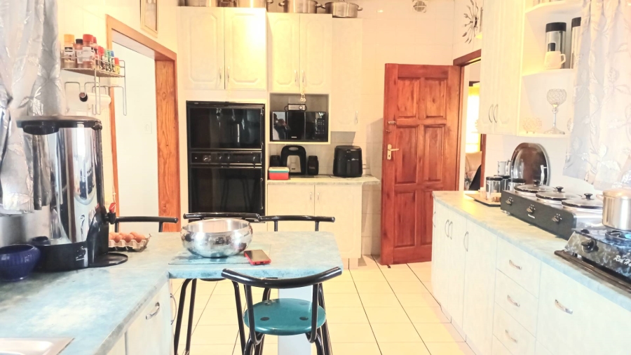 4 Bedroom Property for Sale in Lombardy East Gauteng