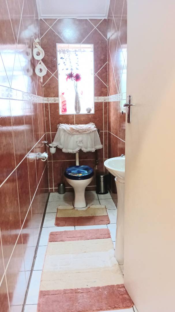 4 Bedroom Property for Sale in Lombardy East Gauteng