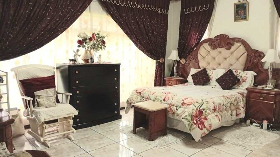 4 Bedroom Property for Sale in Lombardy East Gauteng