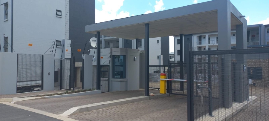 1 Bedroom Property for Sale in Grand Central Gauteng